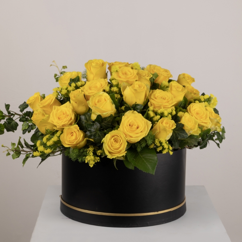 Picture of The Bright Yellow Rose BOX 